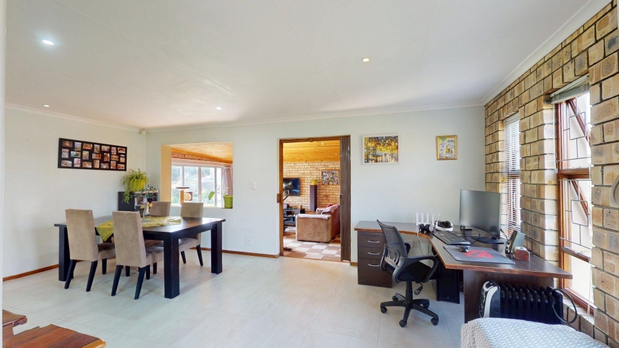 2 Bedroom Property for Sale in Sherwood Eastern Cape